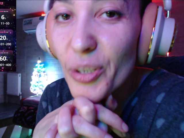 Marina4Love's BongaCams show and profile