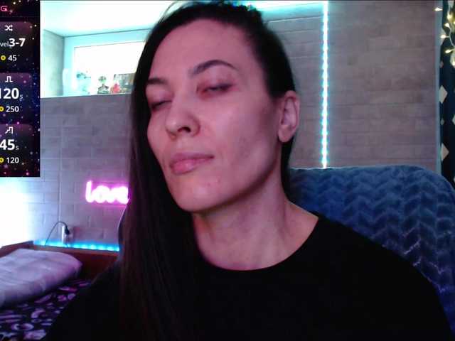 Marina4Love's BongaCams show and profile
