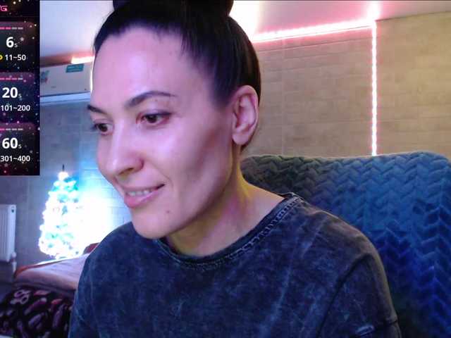 Marina4Love's BongaCams show and profile