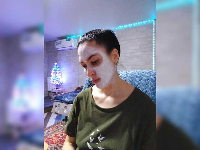 Marina4Love's BongaCams show and profile