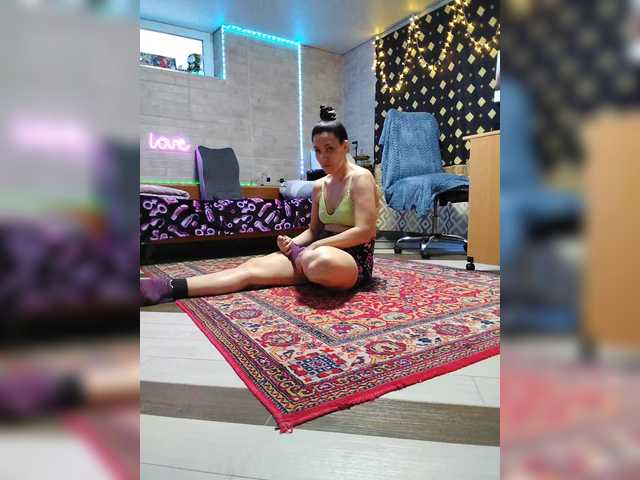 Marina4Love's BongaCams show and profile