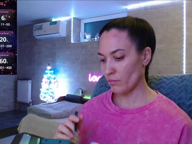 Marina4Love's BongaCams show and profile