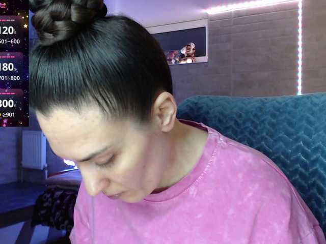 Marina4Love's BongaCams show and profile