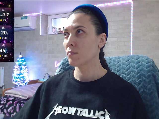 Marina4Love's BongaCams show and profile