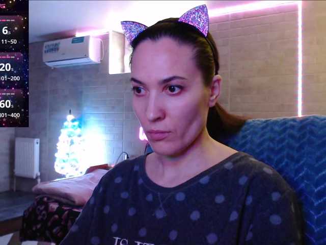 Marina4Love's BongaCams show and profile