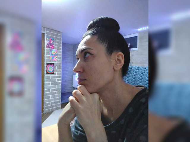 Marina4Love's BongaCams show and profile