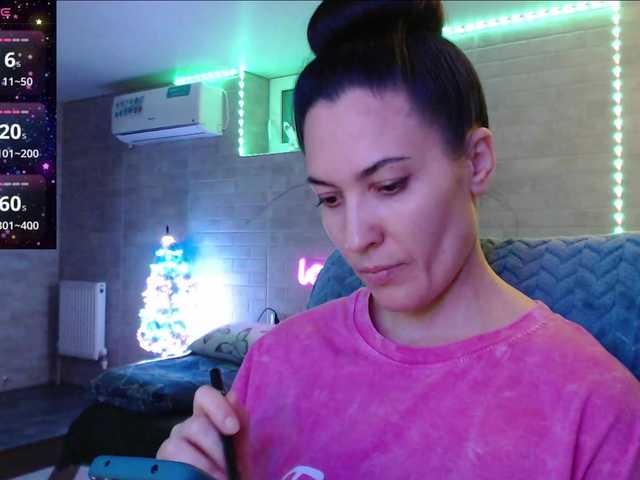 Marina4Love's BongaCams show and profile