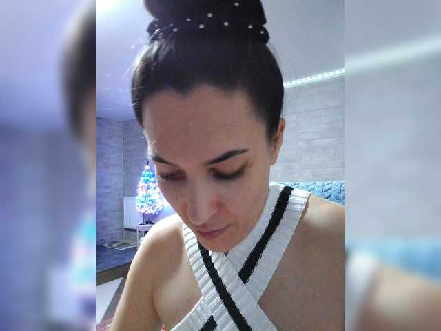 Marina4Love's BongaCams show and profile