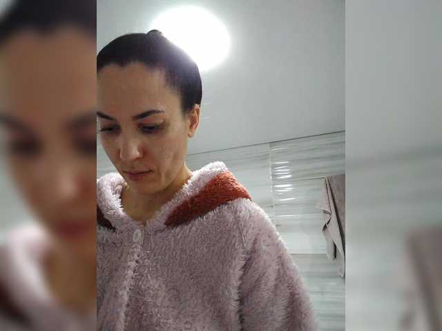 Marina4Love's BongaCams show and profile