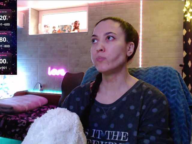 Marina4Love's BongaCams show and profile