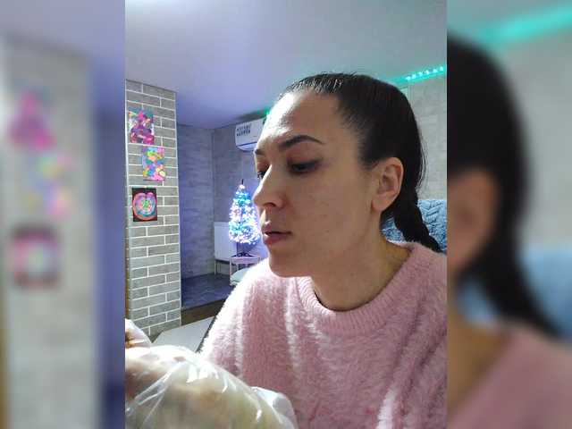 Marina4Love's BongaCams show and profile