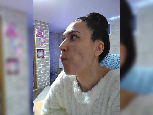 Marina4Love's BongaCams show and profile