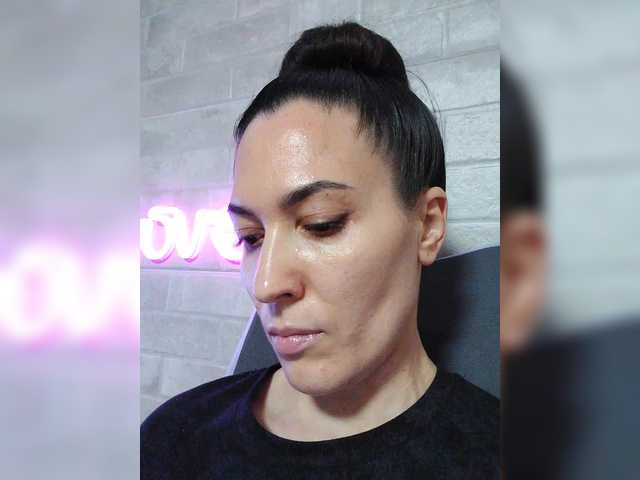 Marina4Love's BongaCams show and profile