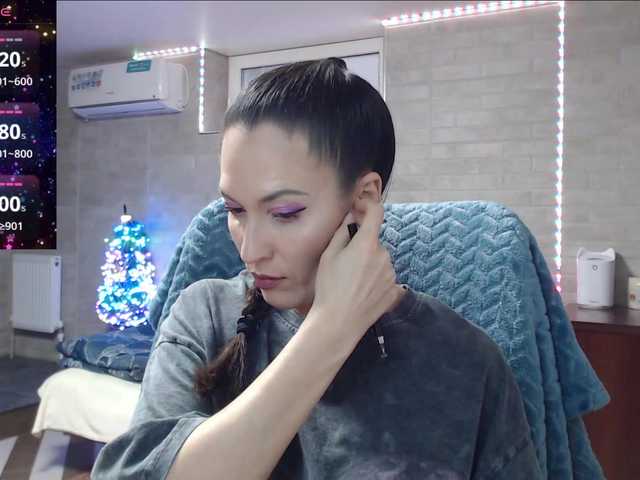 Marina4Love's BongaCams show and profile
