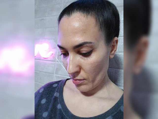 Marina4Love's BongaCams show and profile