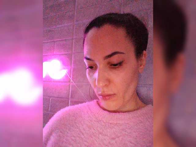 Marina4Love's BongaCams show and profile