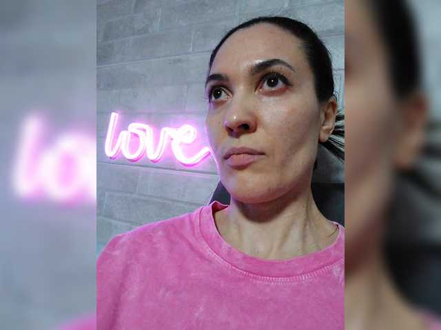 Marina4Love's BongaCams show and profile