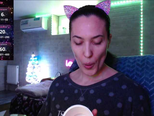 Marina4Love's BongaCams show and profile