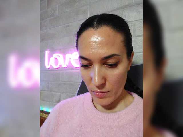 Marina4Love's BongaCams show and profile