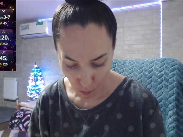 Marina4Love's BongaCams show and profile
