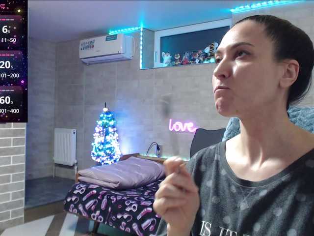 Marina4Love's BongaCams show and profile