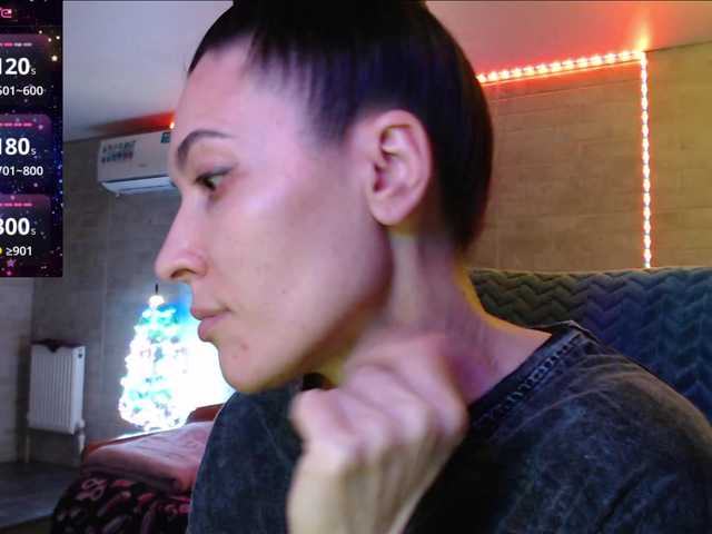 Marina4Love's BongaCams show and profile