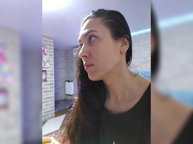 Marina4Love's BongaCams show and profile