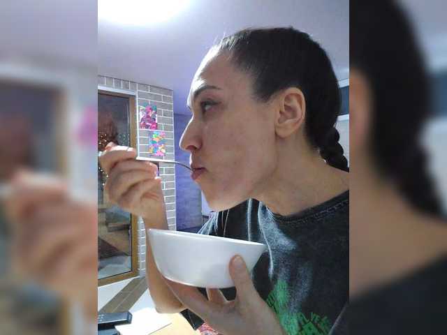 Marina4Love's BongaCams show and profile