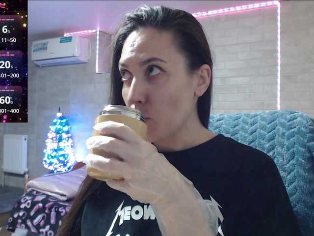 Marina4Love's BongaCams show and profile