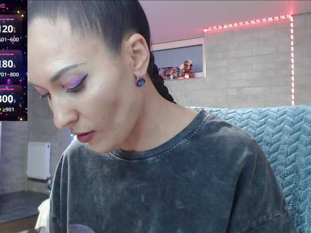 Marina4Love's BongaCams show and profile