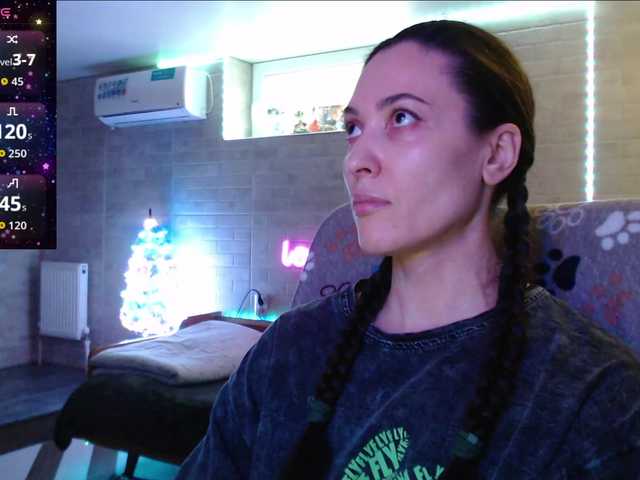 Marina4Love's BongaCams show and profile