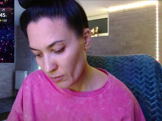 Marina4Love's BongaCams show and profile