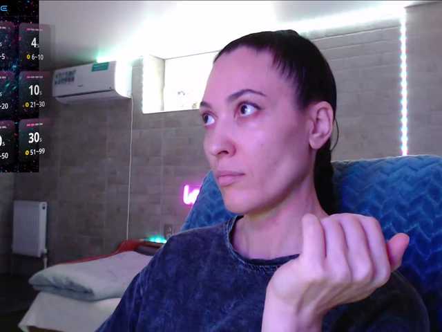 Marina4Love's BongaCams show and profile