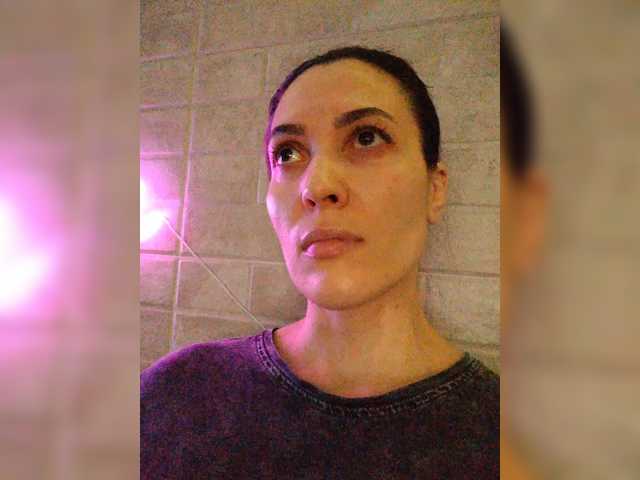 Marina4Love's BongaCams show and profile