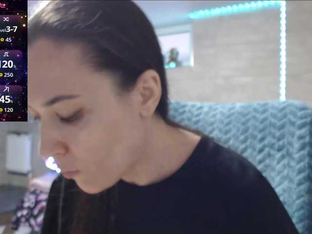 Marina4Love's BongaCams show and profile