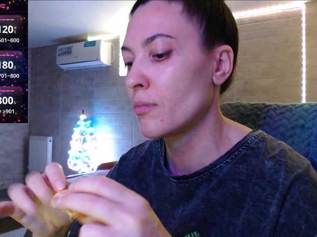 Marina4Love's BongaCams show and profile