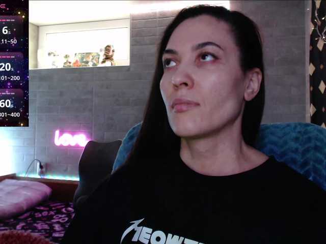 Marina4Love's BongaCams show and profile