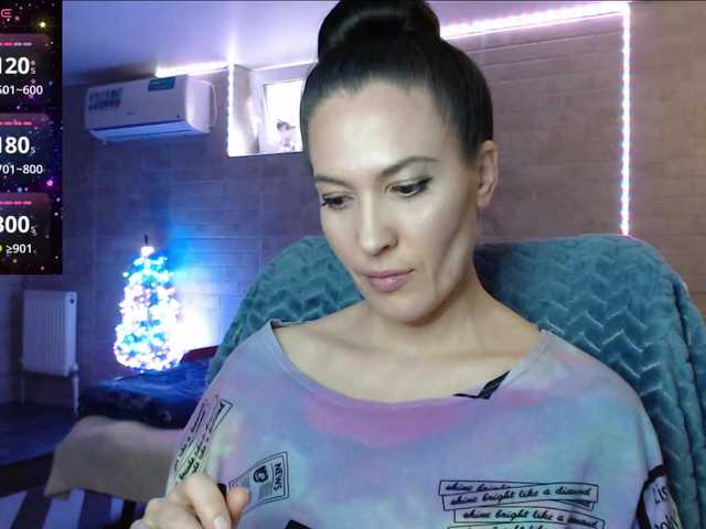 Marina4Love's BongaCams show and profile