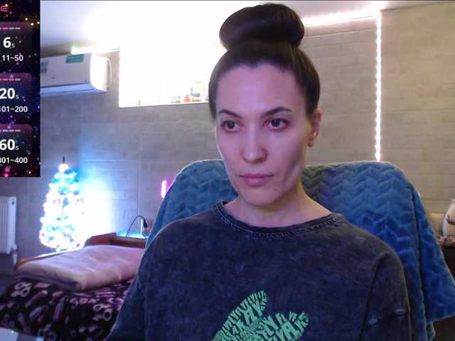 Marina4Love's BongaCams show and profile