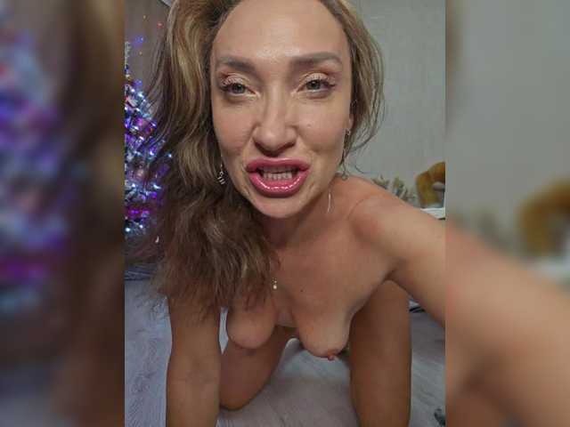 Stella888's BongaCams show and profile