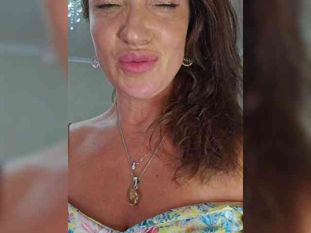 Miss_Stella webcam