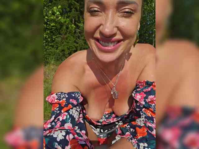 Miss_Stella webcam