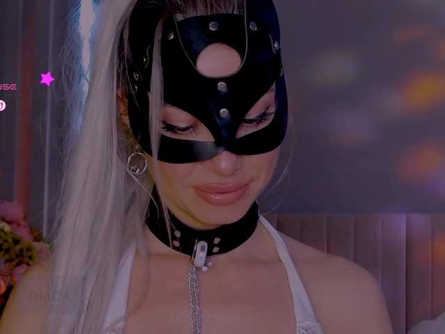 Marisa12's BongaCams show and profile