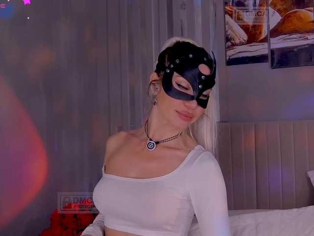 Marisa12's BongaCams show and profile