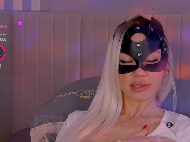 Marisa12's BongaCams show and profile