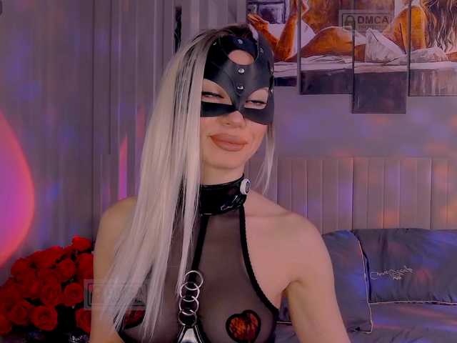 Marisa12's BongaCams show and profile