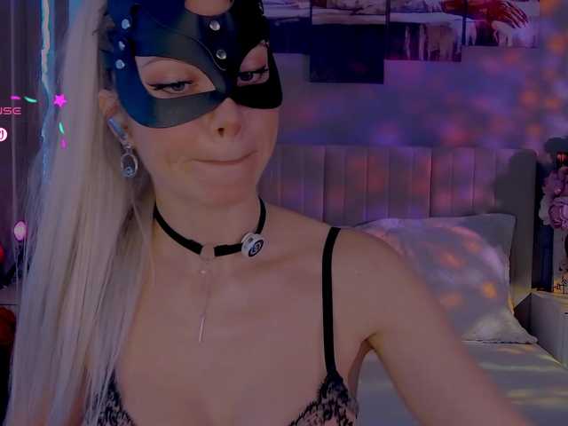 Marisa12's BongaCams show and profile