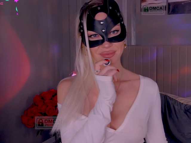 Marisa12's BongaCams show and profile