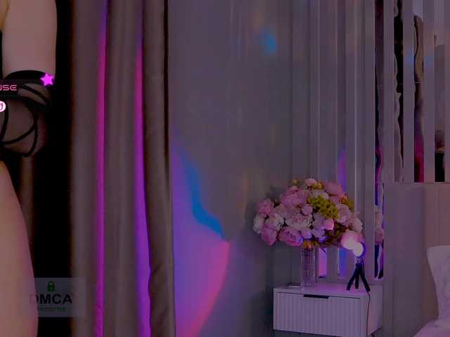 Marisa12's BongaCams show and profile