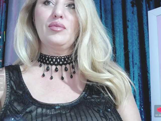 EvelynDreamy from BongaCams is Freechat